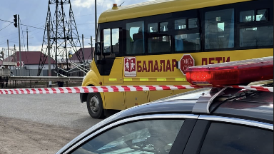 БҚО-да жол апатынан кейін 24 оқушы ауруханаға жеткізілді