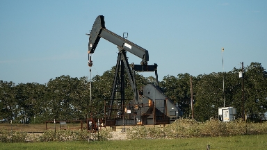 Мұнай бағасы күрт құлдырады