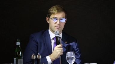 Турлов «Астана» клубын сатып алу туралы қауесетке жауап берді