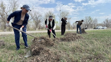 «Таза Қазақстан»: Жетісудағы экологиялық акцияда өзен жағалауы мен елді мекендер тазартылды