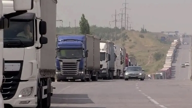 Шекарадағы кептелісті азайту үшін жаңа тұрақтар салынады