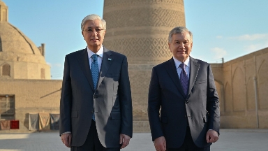 Қазақстан мен Өзбекстан президенттері Бұхараның тарихи орындарын аралап көрді