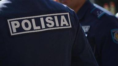 Jańaózende qyz alyp qashqan bes jigit sottaldy.