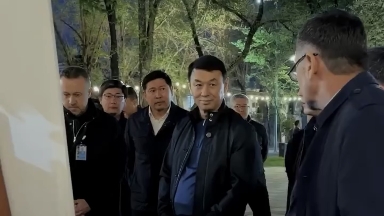 Алматы әкімінің мердігерлермен ағылшын тілінде сөйлескен видеосы тарады