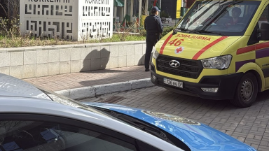 استانادا كوپقاباتتى ءۇيدىڭ شاتىرىنا شىعىپ العان جىگىت قۇتقارىلدى