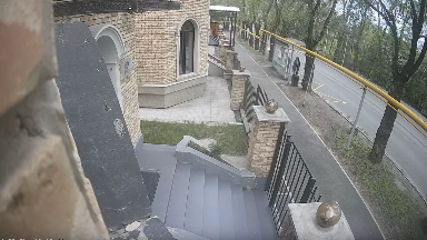 Алматыда 66 жастағы әйелді аялдамада аяусыз соққыға жыққан ер адам қамауға алынды