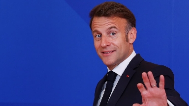 Fransıa prezıdenti Makron saıasattan ketetinin málimdedi