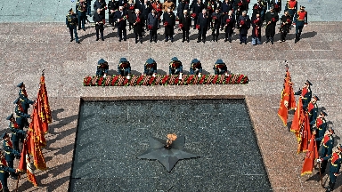 Reseıde bıyl Jeńis parady shekteýli formatta ótedi