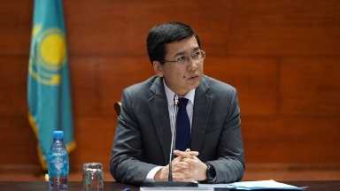 Мұғалімдерді газетке күштеп жаздыру заңға қайшы – Аймағамбетов